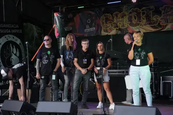 Cholera Festiwal w Libiążu: Dwa dni punkowego ognia i mocnego brzmienia