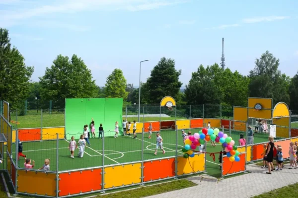 Nowe boisko GolBox w Libiążu – sportowa atrakcja dla najmłodszych