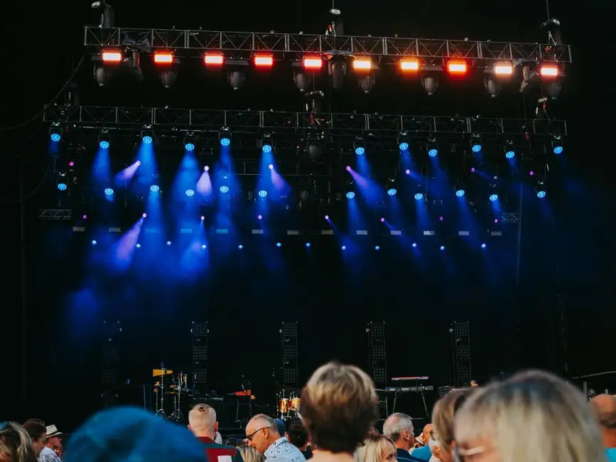 Muzyczny salon imion i przebojów w Chrzanowie – koncert i konkursy