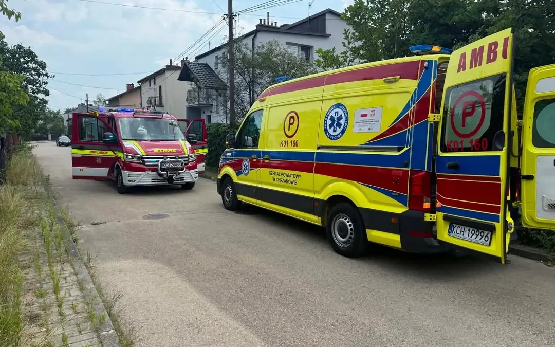 OSP Libiąż pomogła w transporcie pacjenta z budynku mieszkalnego