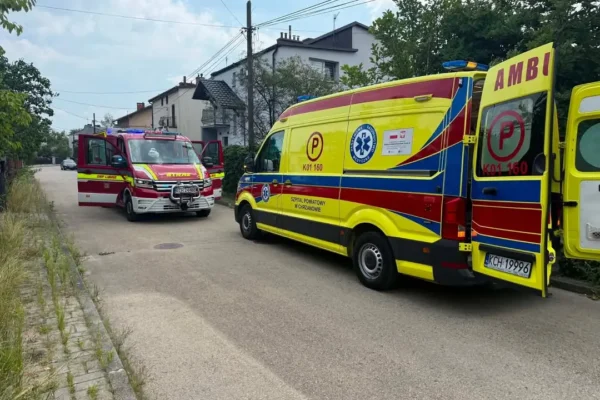 OSP Libiąż pomogła w transporcie pacjenta z budynku mieszkalnego