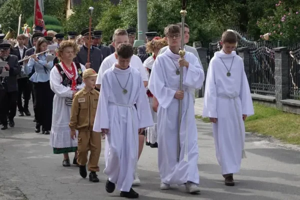 Dożynki Gminne w Lgocie: Święto Plonów w Trzebini przyciągnęło tłumy