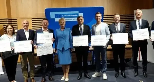 Rekordowe dofinansowanie dla gminy Trzebinia: 61,8 mln zł na OZE i parking