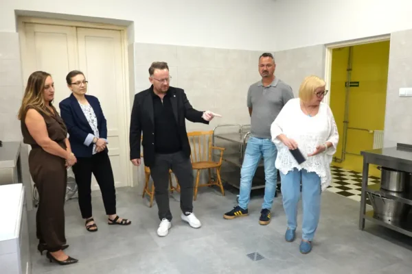 Przedszkole Samorządowe nr 1 w Trzebini z nowoczesną kuchnią i jadalnią