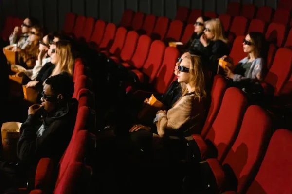 Śmiechoterapia w Chrzanowie: filmowe spotkanie pełne humoru i refleksji