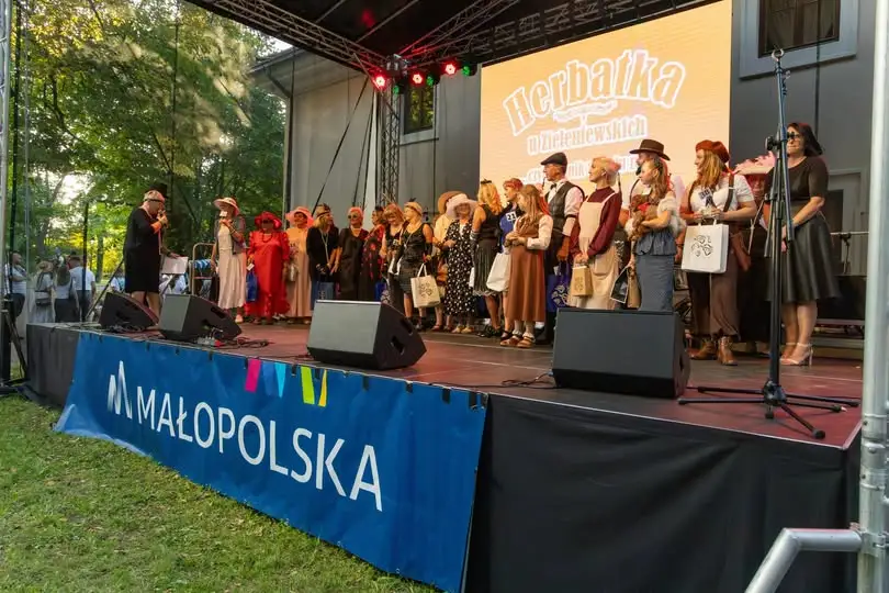 Słoneczne pożegnanie wakacji w Dworze Zieleniewskich w Trzebini