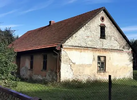 Dawna karczma pod zamkiem Lipowiec — historia, która wciąż kryje się w murach Wygiełzowa