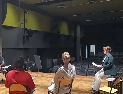 Młodzież z Libiąża tworzy własny spektakl teatralny w ramach programu Równać Szanse
