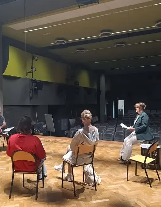 Młodzież z Libiąża tworzy własny spektakl teatralny w ramach programu Równać Szanse