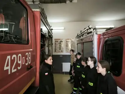 Młodzieżowa Drużyna Pożarnicza z Chrzanowa na szkoleniu. Zmiana na stanowisku opiekuna