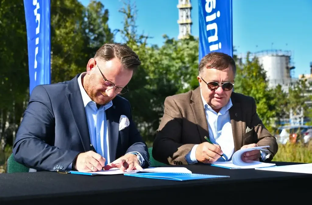 Trzebinia: 150 nowych miejsc parkingowych przy węźle kolejowym