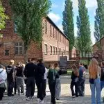 Uczniowie z Kwaczały odwiedzili Auschwitz-Birkenau. Poruszająca lekcja historii