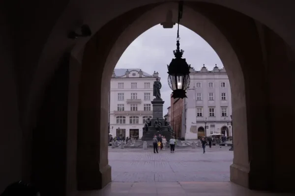 Narodowe Czytanie „Dziadów” w Wygiełzowie – literackie święto w zabytkowych murach