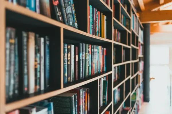 Miejska Biblioteka w Chrzanowie rozstrzygnęła przetarg na zakup książek
