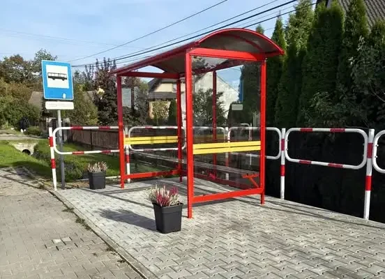 Zagórze Wyrowiec: nowa wiata i peron za ponad 46 tys. zł