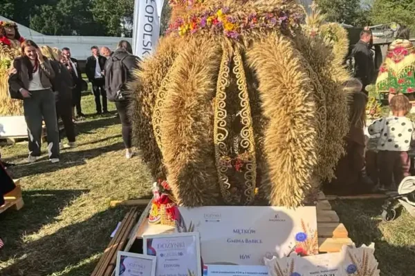 Wieniec z Mętkowa zdobył II miejsce na Dożynkach Województwa Małopolskiego