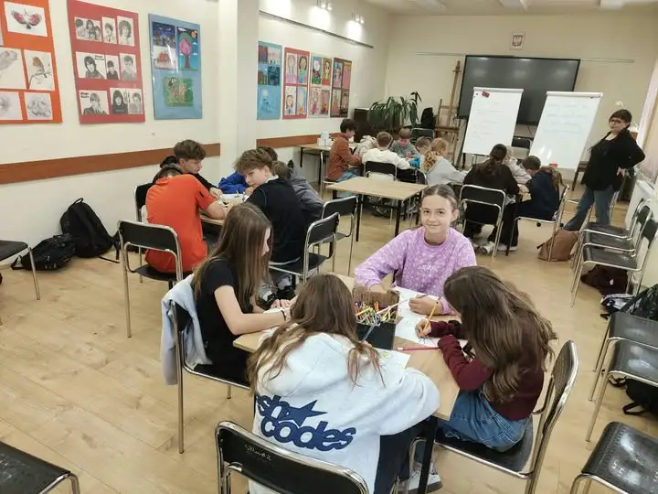 Uczniowie z Chrzanowa i Trzebini na warsztatach „Przelej emocje na papier”