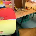 Trzecioklasiści ze Szkoły Podstawowej w Kwaczale stworzyli model lasu