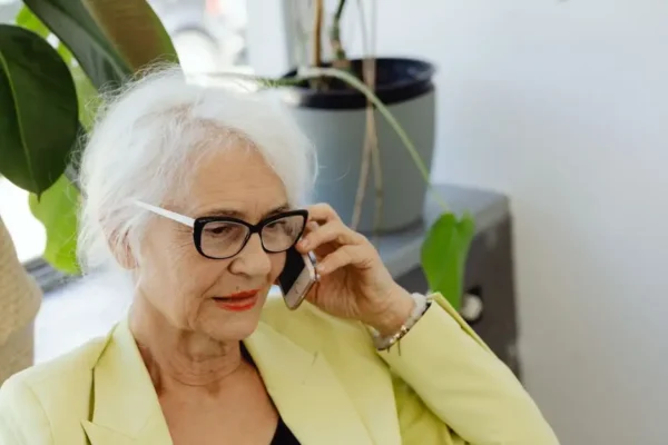 ZUS w Chrzanowie organizuje dyżury telefoniczne dla seniorów